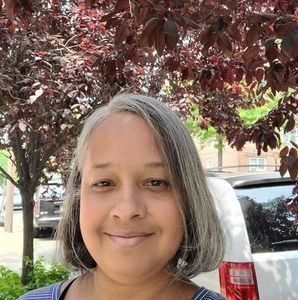 Meet your Posher, Janelis